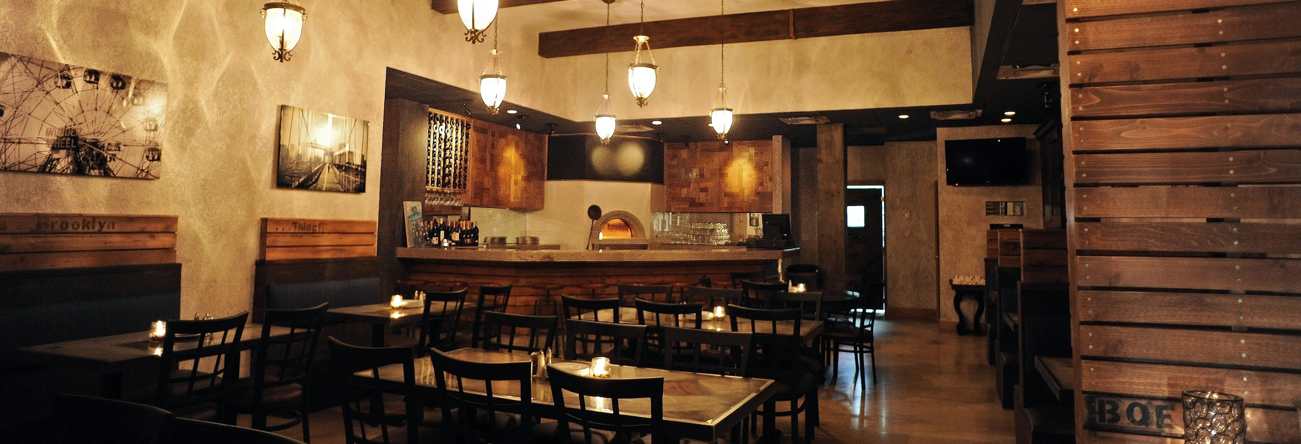 Apizza Brooklyn dining room and New York style pizza in Miami